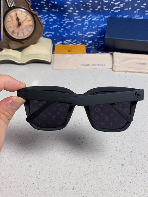 ルイヴィトンサングラス内部構造